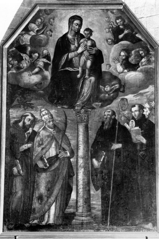Santa Maria della Colonna, Madonna con Bambino e i santi Francesco d'Assisi, Stefano Papa, Benedetto e Antonio da Padova (dipinto) - ambito pugliese (sec. XVII)