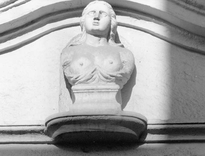 busto femminile (busto, coppia) - produzione pugliese (prima metà sec. XIX)