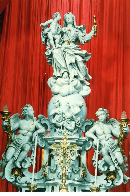 Madonna della Misericordia e angeli (gruppo scultoreo) di Orfano Emanuele (sec. XVIII)