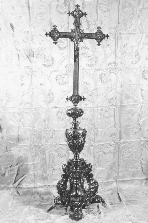 croce d'altare - manifattura Italia meridionale (prima metà sec. XX)
