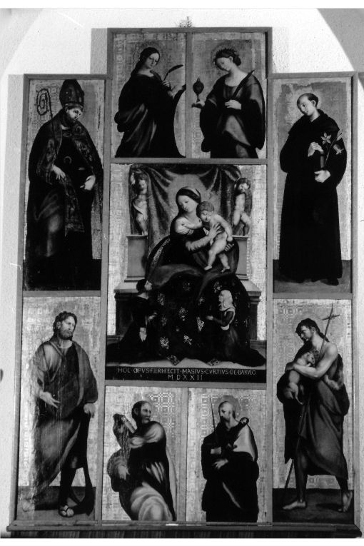 Madonna con bambino, santi e committenti (polittico) di Maestro di Barletta (sec. XVI)
