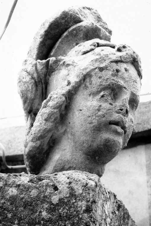 San Michele Arcangelo (statua, frammento) - ambito Italia meridionale (sec. XVIII)