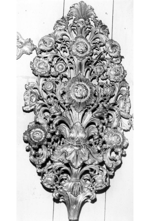vaso d'altare con composizione floreale, serie di Rossi Francesco Saverio (prima metà sec. XIX)