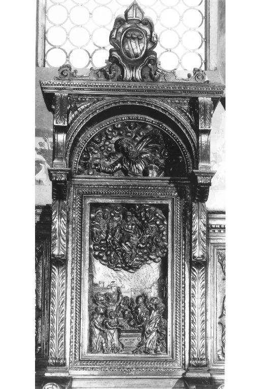assunzione della Madonna/ Trinità (schienale di stallo di coro, elemento d'insieme) - ambito salentino (sec. XVI)