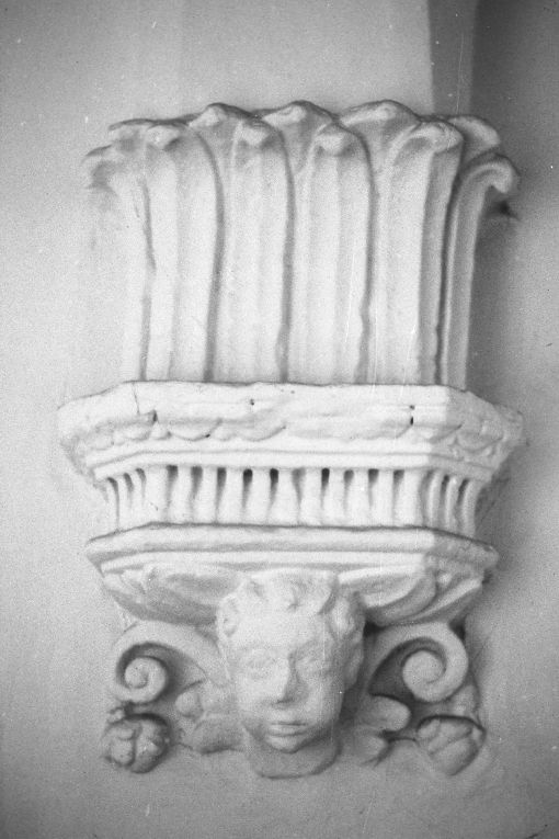 capitello, complesso decorativo - ambito salentino (sec. XVIII)