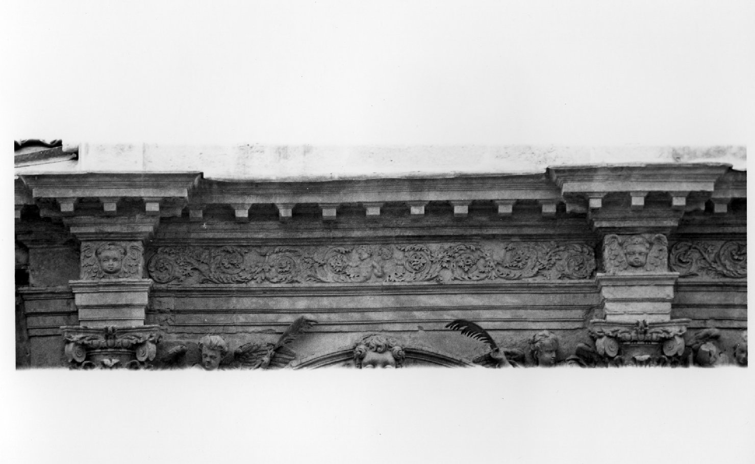 fregio (rilievo) di Albanese Giovanni Battista (bottega) (sec. XVII)
