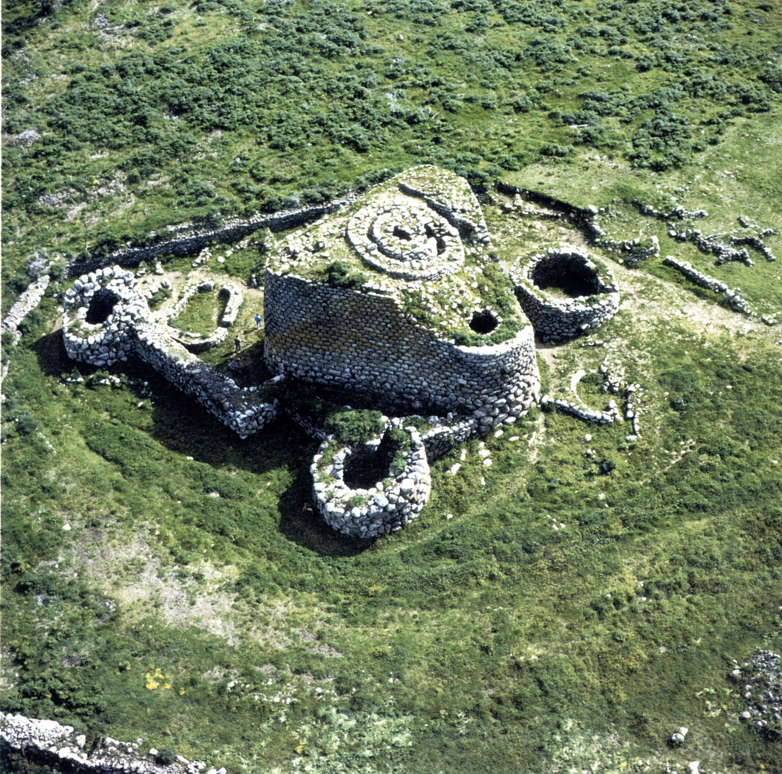 Nuraghe Losa (insediamento, villaggio nuragico) - Abbasanta (OR)  (XVI sec. a.C./ Alto Medioevo)