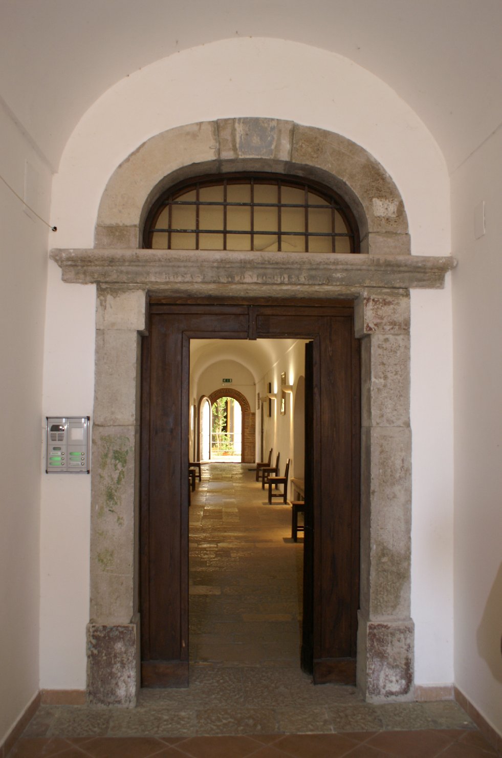portale - ad arco, opera isolata - bottega molisana (sec. XIX)