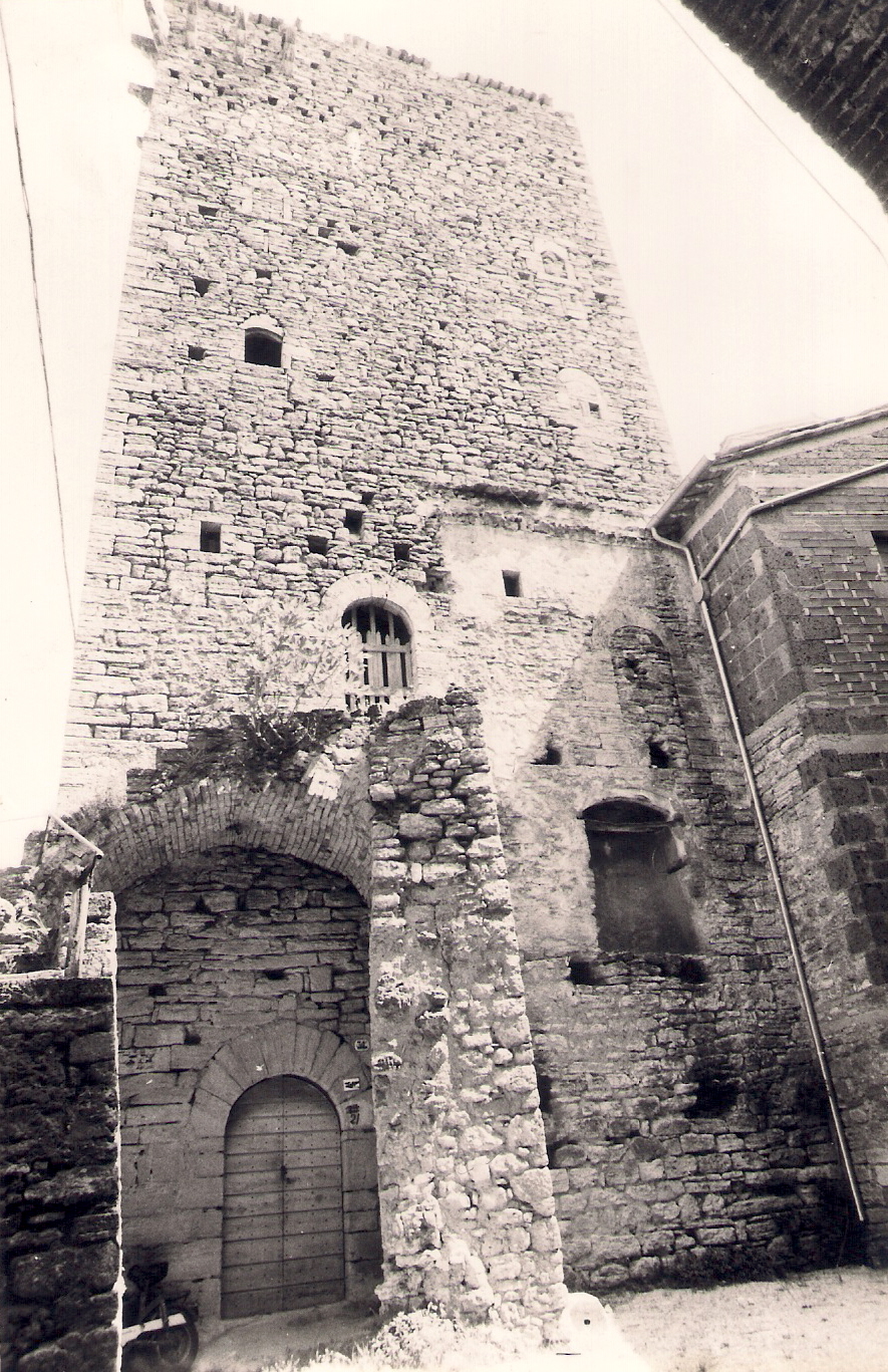 Il Torrione (torre) - Gualdo Cattaneo (PG) 