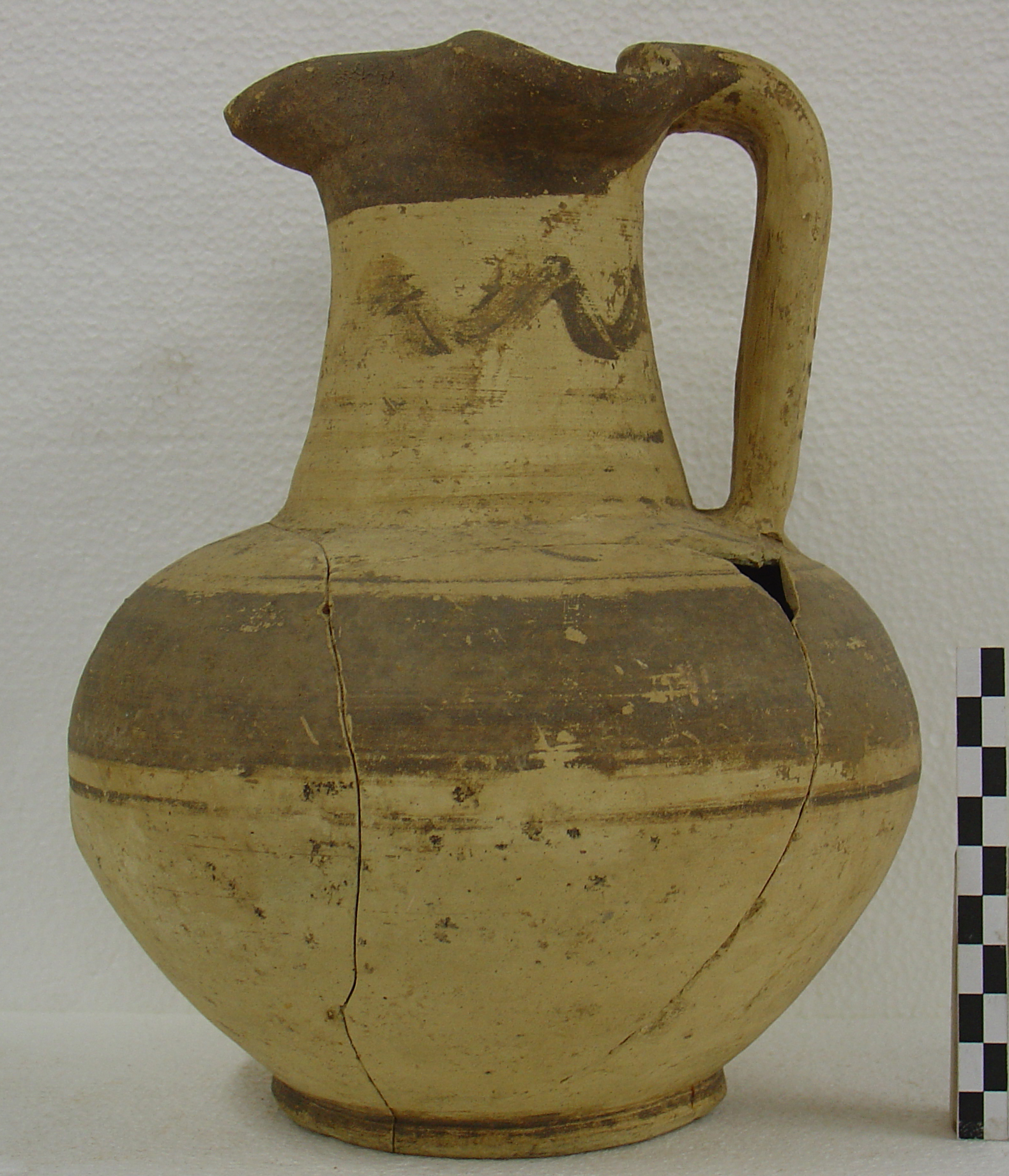 oinochoe (inizio VI a.C)