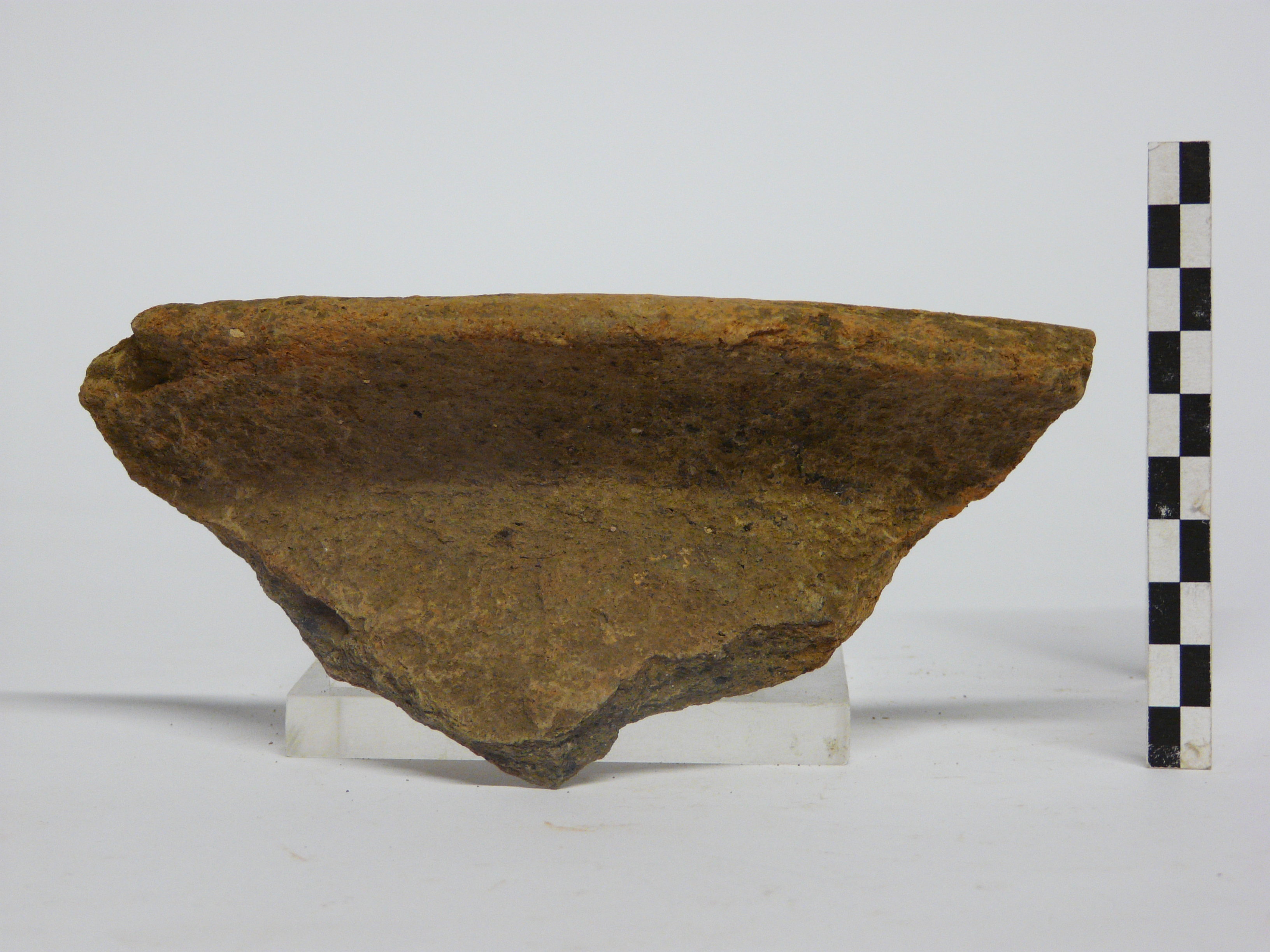 olla a corpo ovoide/ labbro (VI a.C)