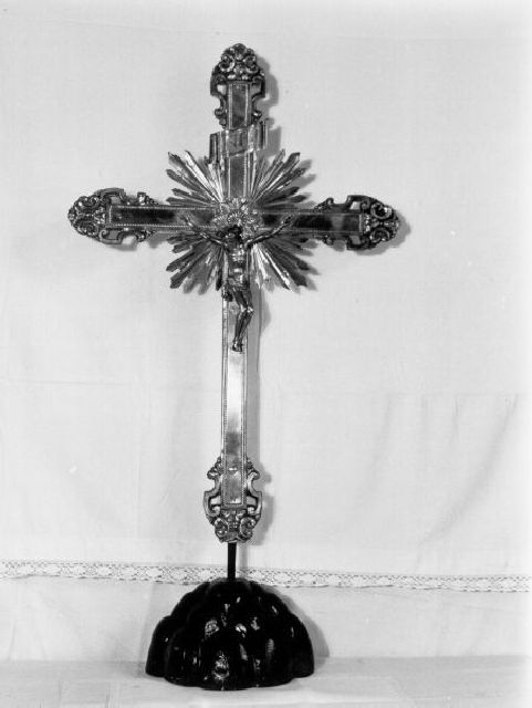 croce d'altare di Pini Onorato (sec. XIX)