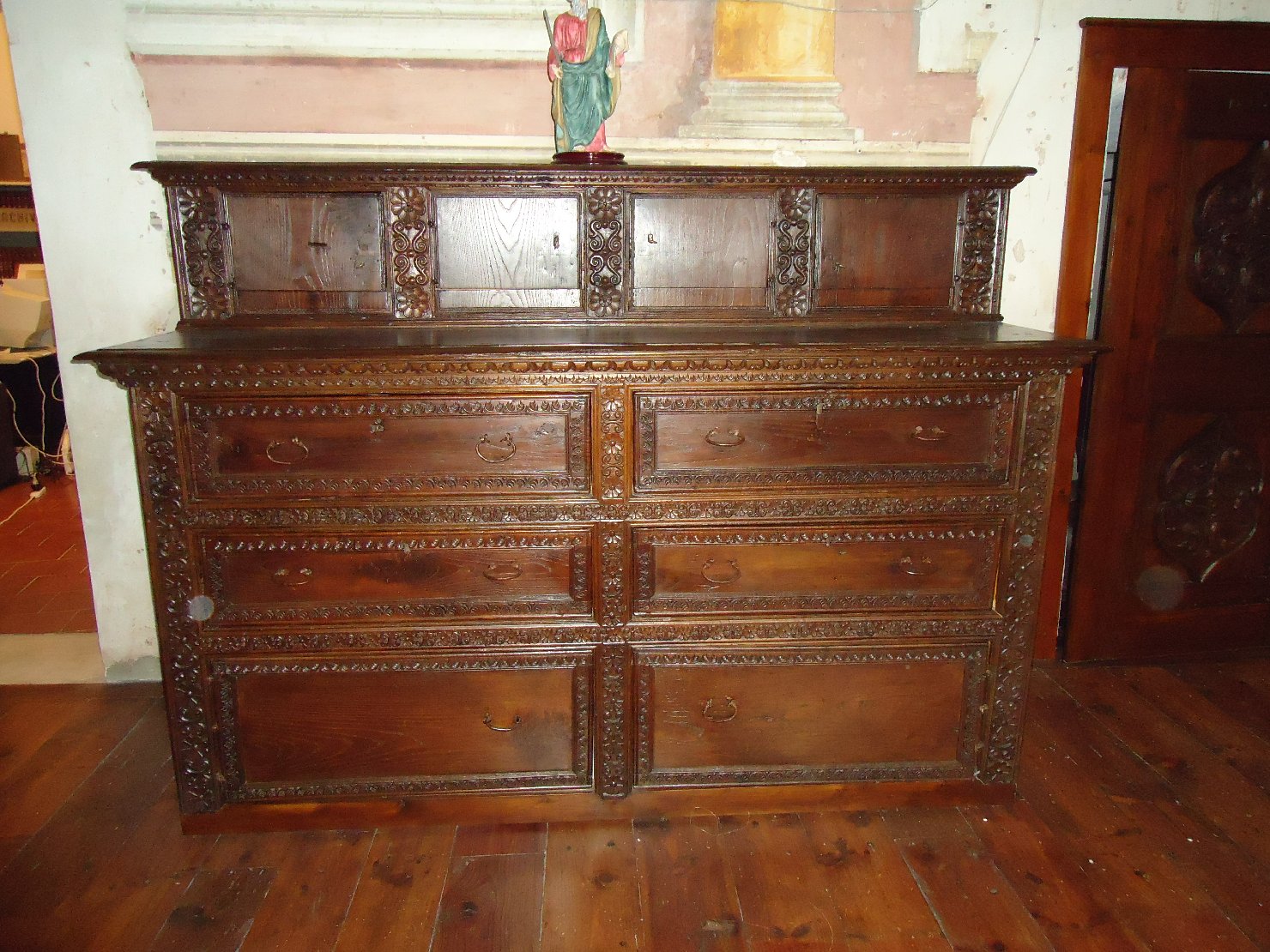 mobile da sacrestia con alzata - bottega sarda (fine/ inizio secc. XIX/ XX)