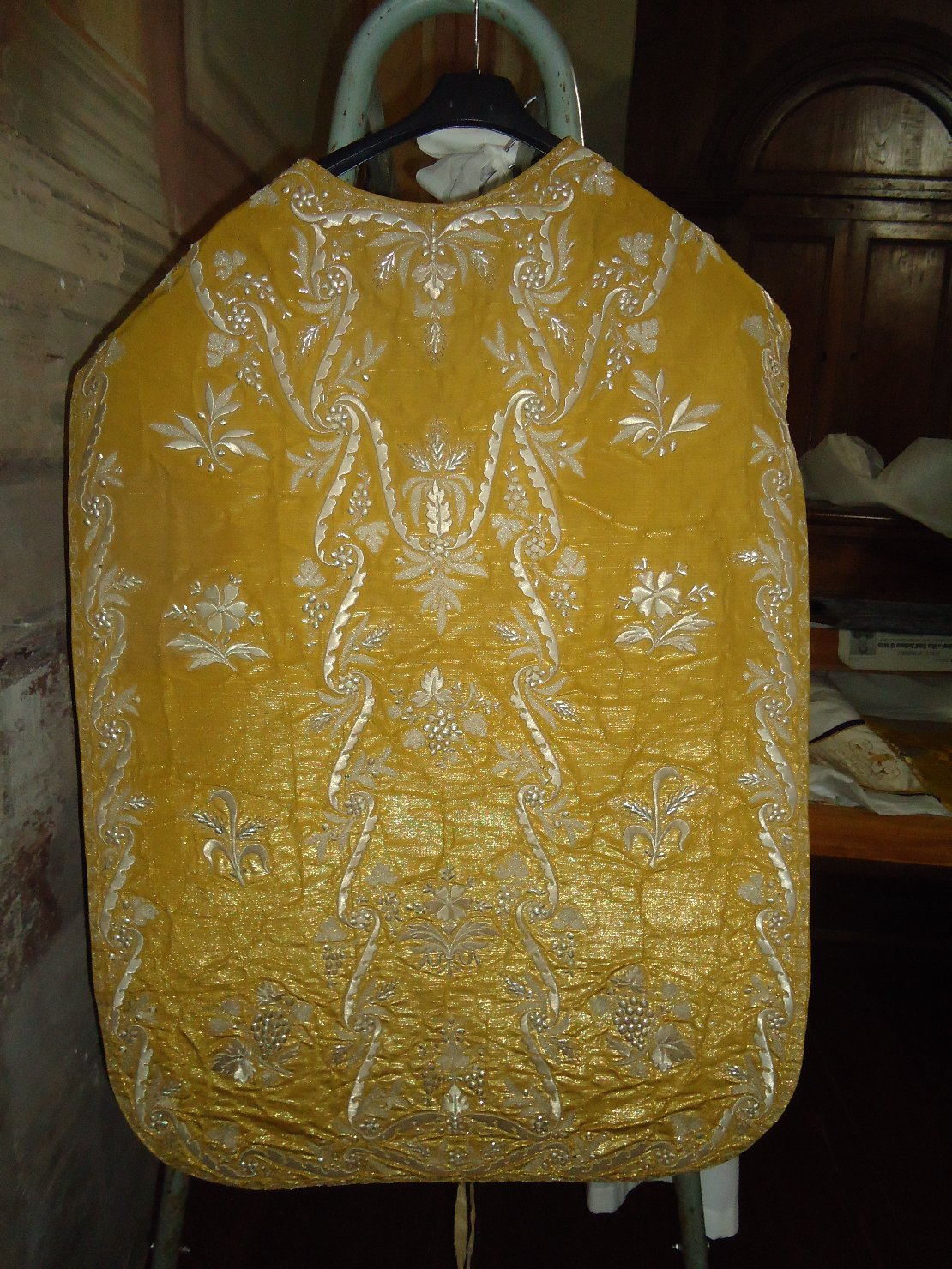 paramento liturgico, insieme - manifattura sarda (sec. XX)