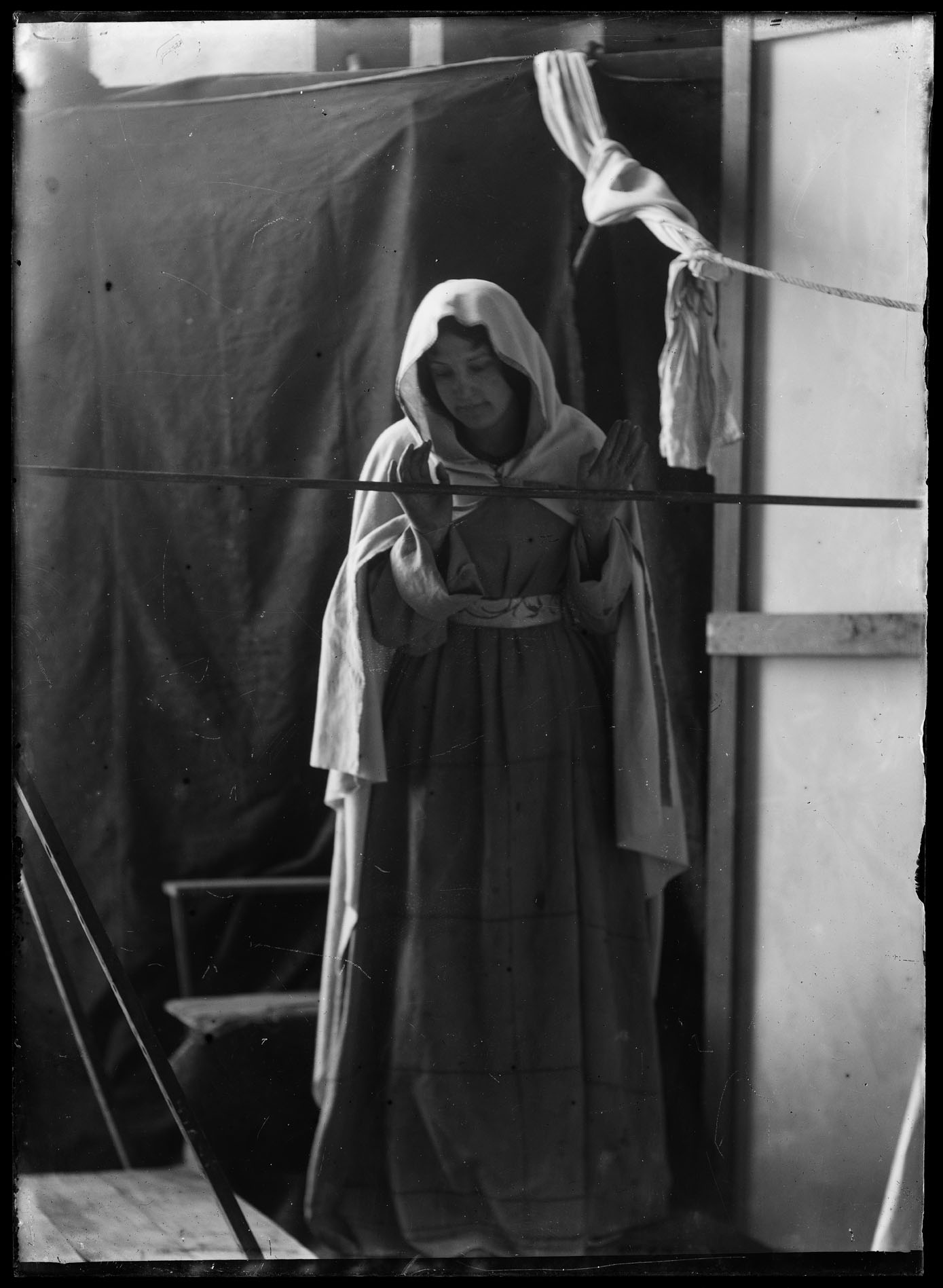 L1587 (negativo) di studio di vetrate artistiche Moretti-Caselli (fine/ inizio XX/ XXI)