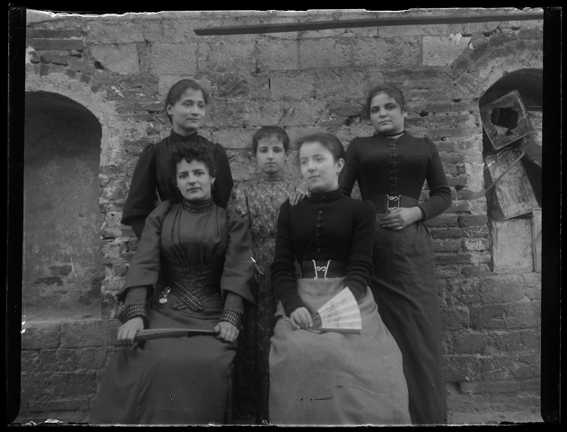 L1740 (negativo) di studio di vetrate artistiche Moretti-Caselli (fine/ inizio XX/ XXI)