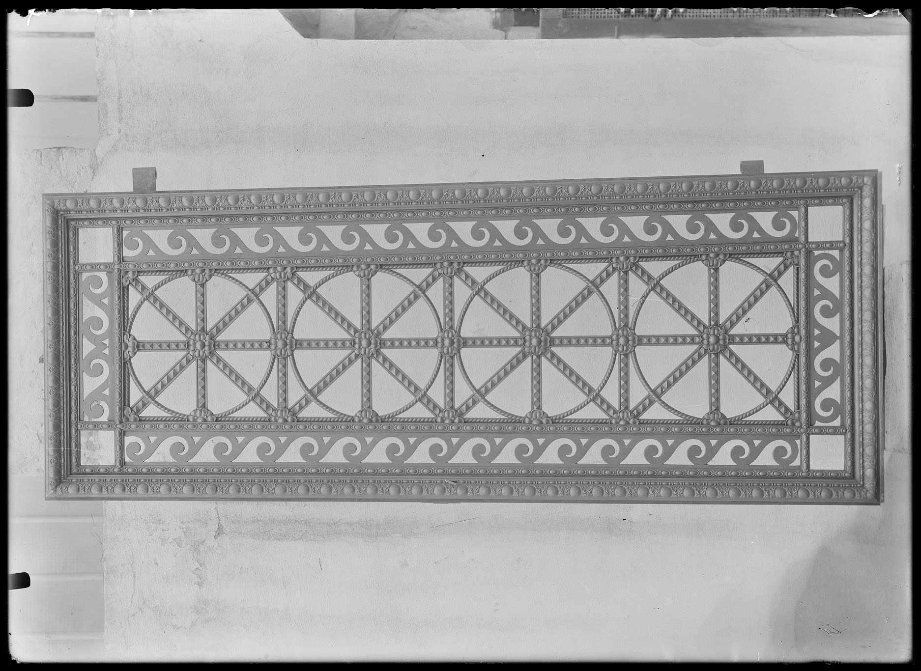 L1650 (negativo) di studio di vetrate artistiche Moretti-Caselli (fine/ inizio XX/ XXI)