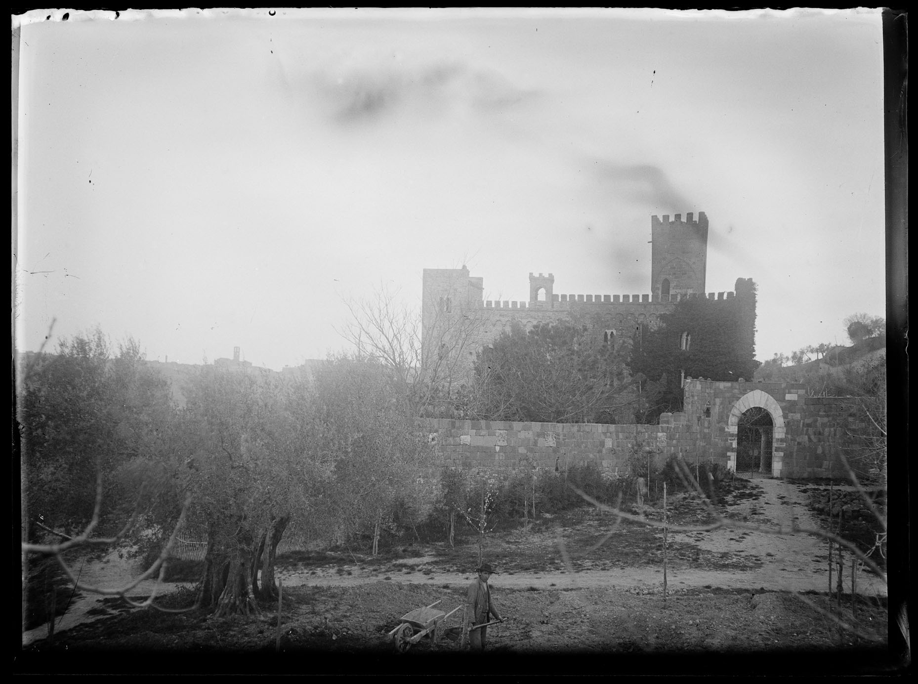 L1765 (negativo) di studio di vetrate artistiche Moretti-Caselli (fine/ inizio XX/ XXI)