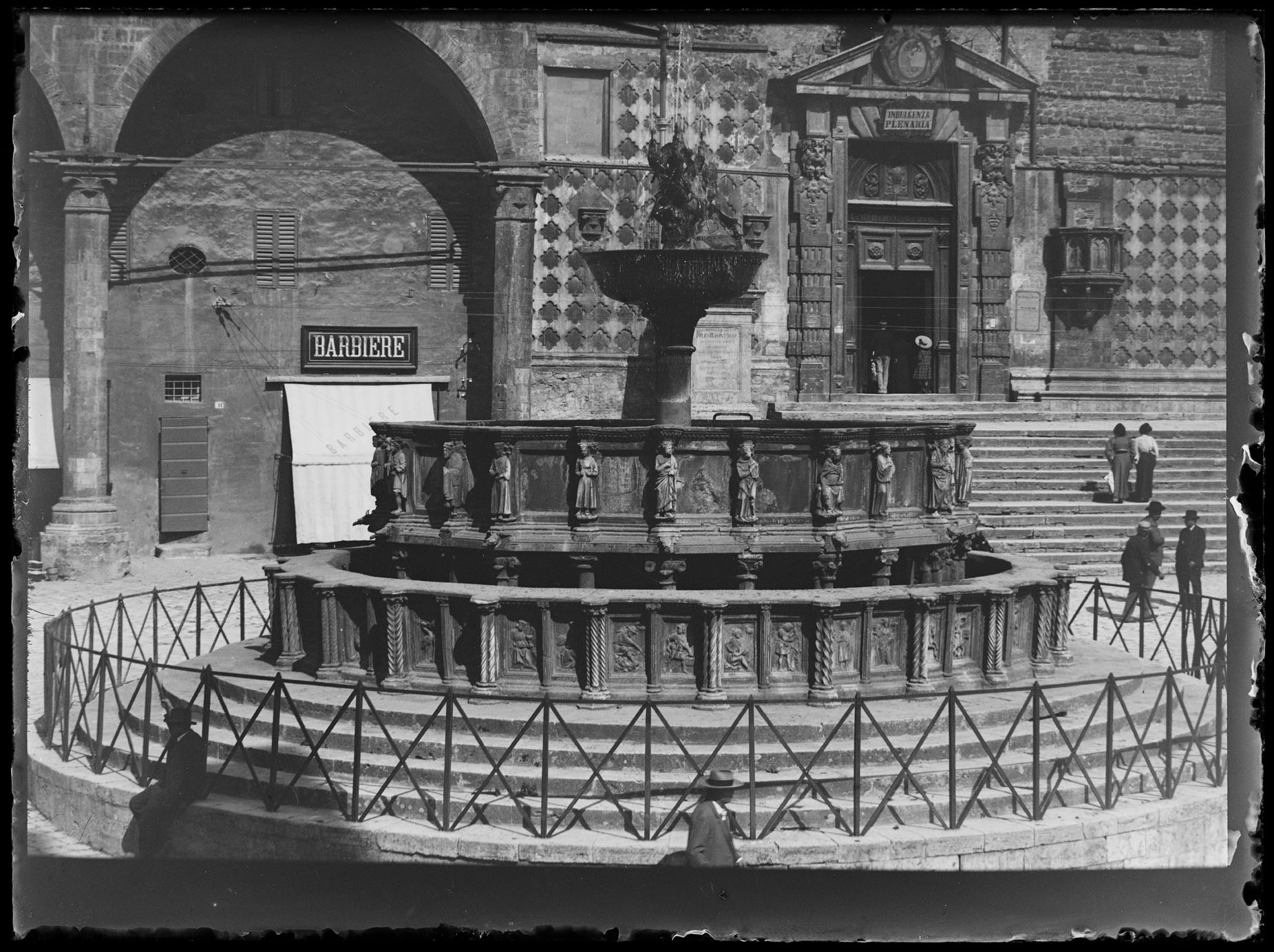 L1855 (negativo) di studio di vetrate artistiche Moretti-Caselli (fine/ inizio XX/ XXI)