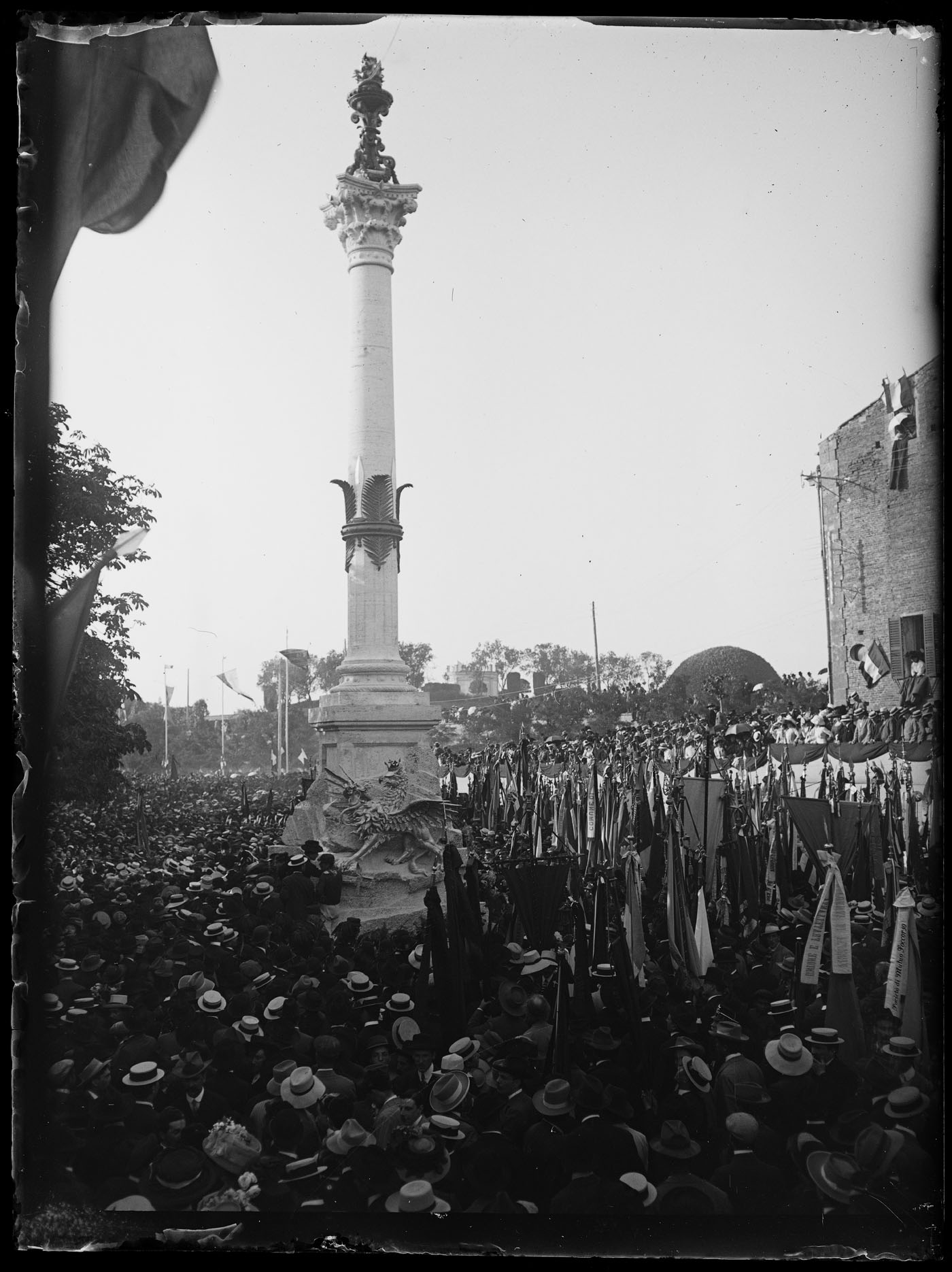 L1864 (negativo) di studio di vetrate artistiche Moretti-Caselli (fine/ inizio XX/ XXI)