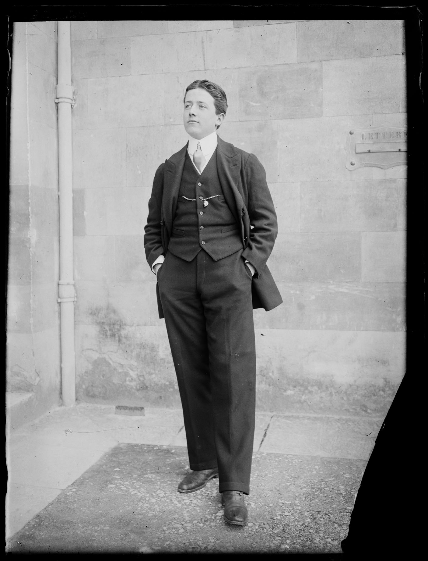 L1956 (negativo) di studio di vetrate artistiche Moretti-Caselli (fine/ inizio XX/ XXI)