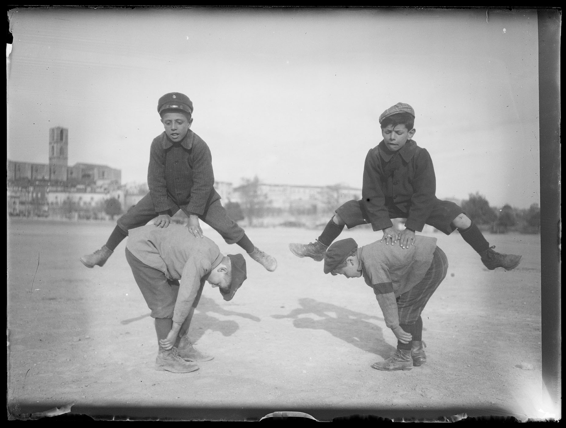 L1851 (negativo) di studio di vetrate artistiche Moretti-Caselli (fine/ inizio XX/ XXI)