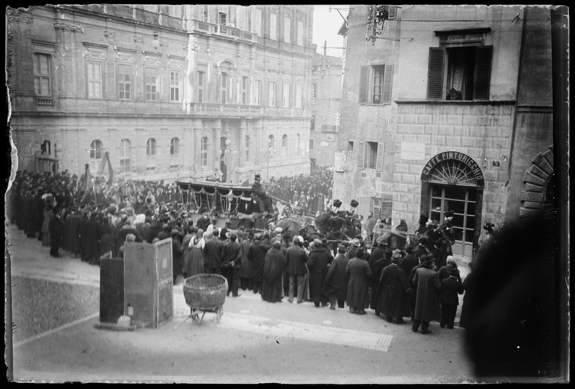 L2053 (negativo) di studio di vetrate artistiche Moretti-Caselli (fine/ inizio XX/ XXI)