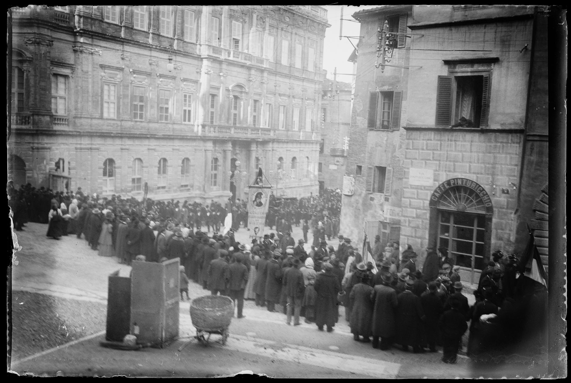 L2055 (negativo) di studio di vetrate artistiche Moretti-Caselli (fine/ inizio XX/ XXI)