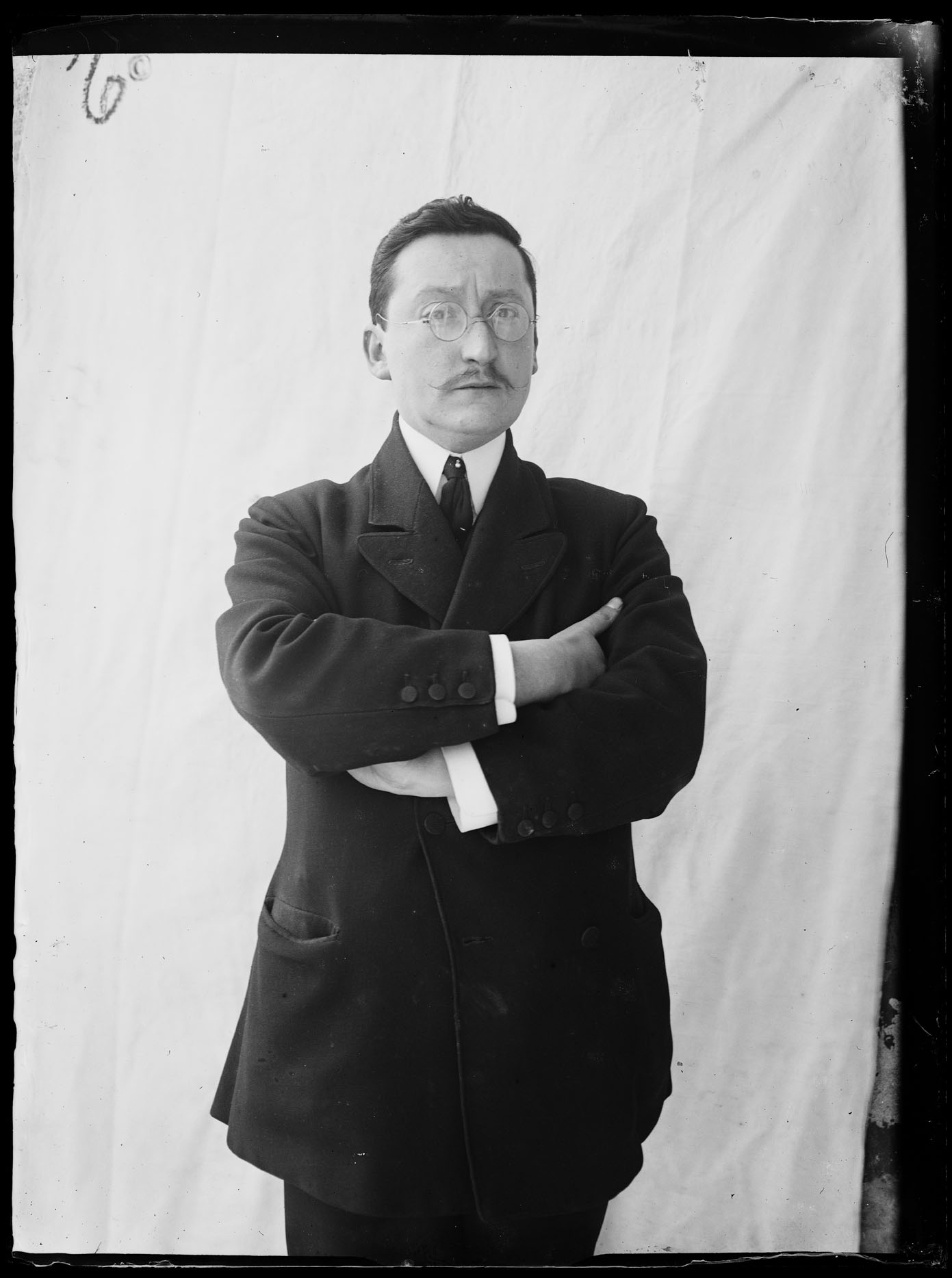 L1945 (negativo) di studio di vetrate artistiche Moretti-Caselli (fine/ inizio XX/ XXI)