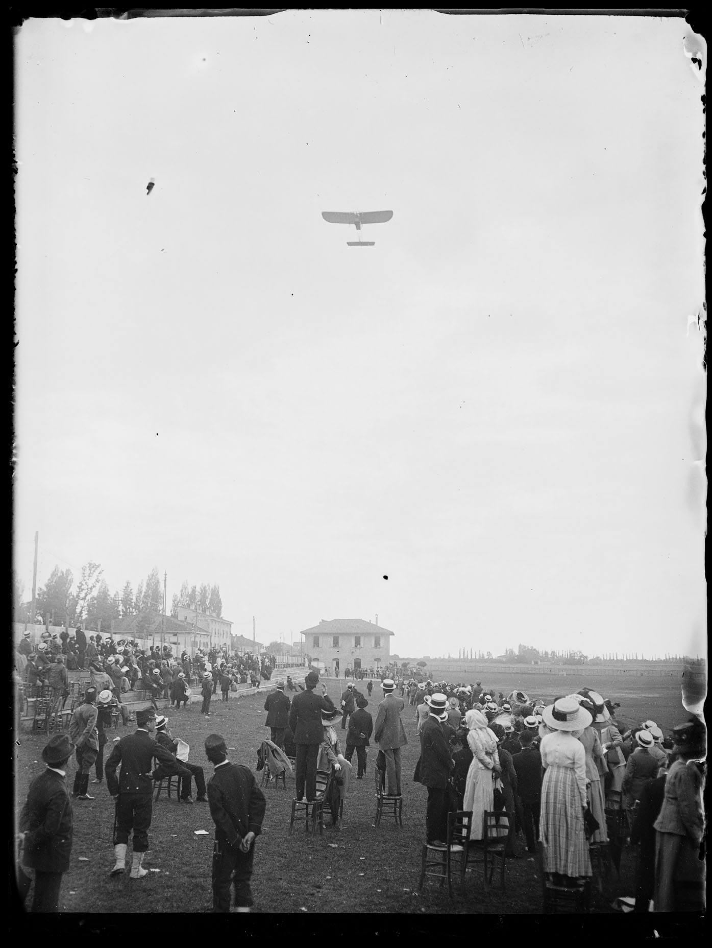 L1826 (negativo) di studio di vetrate artistiche Moretti-Caselli (fine/ inizio XX/ XXI)