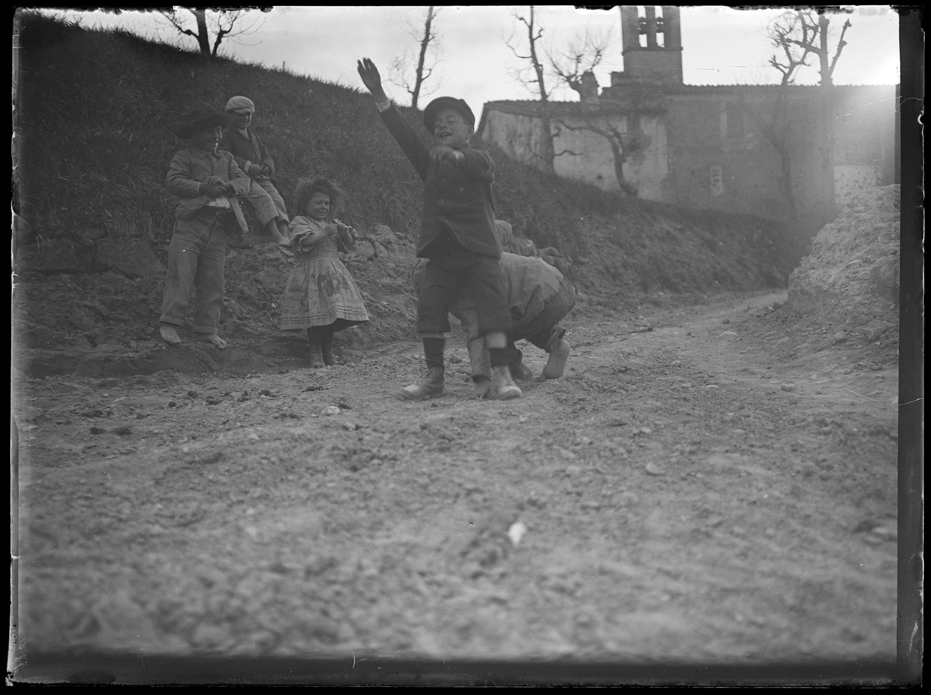 L2041 (negativo) di studio di vetrate artistiche Moretti-Caselli (fine/ inizio XX/ XXI)