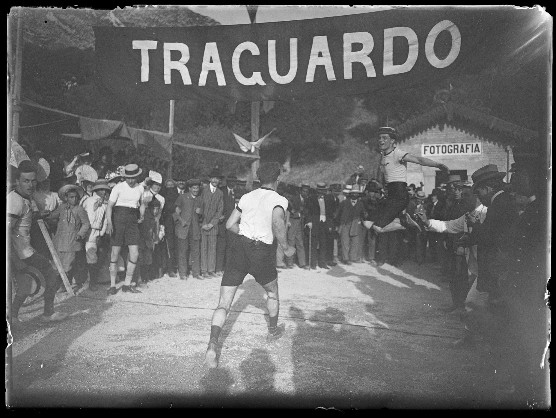 L1800 (negativo) di studio di vetrate artistiche Moretti-Caselli (fine/ inizio XX/ XXI)