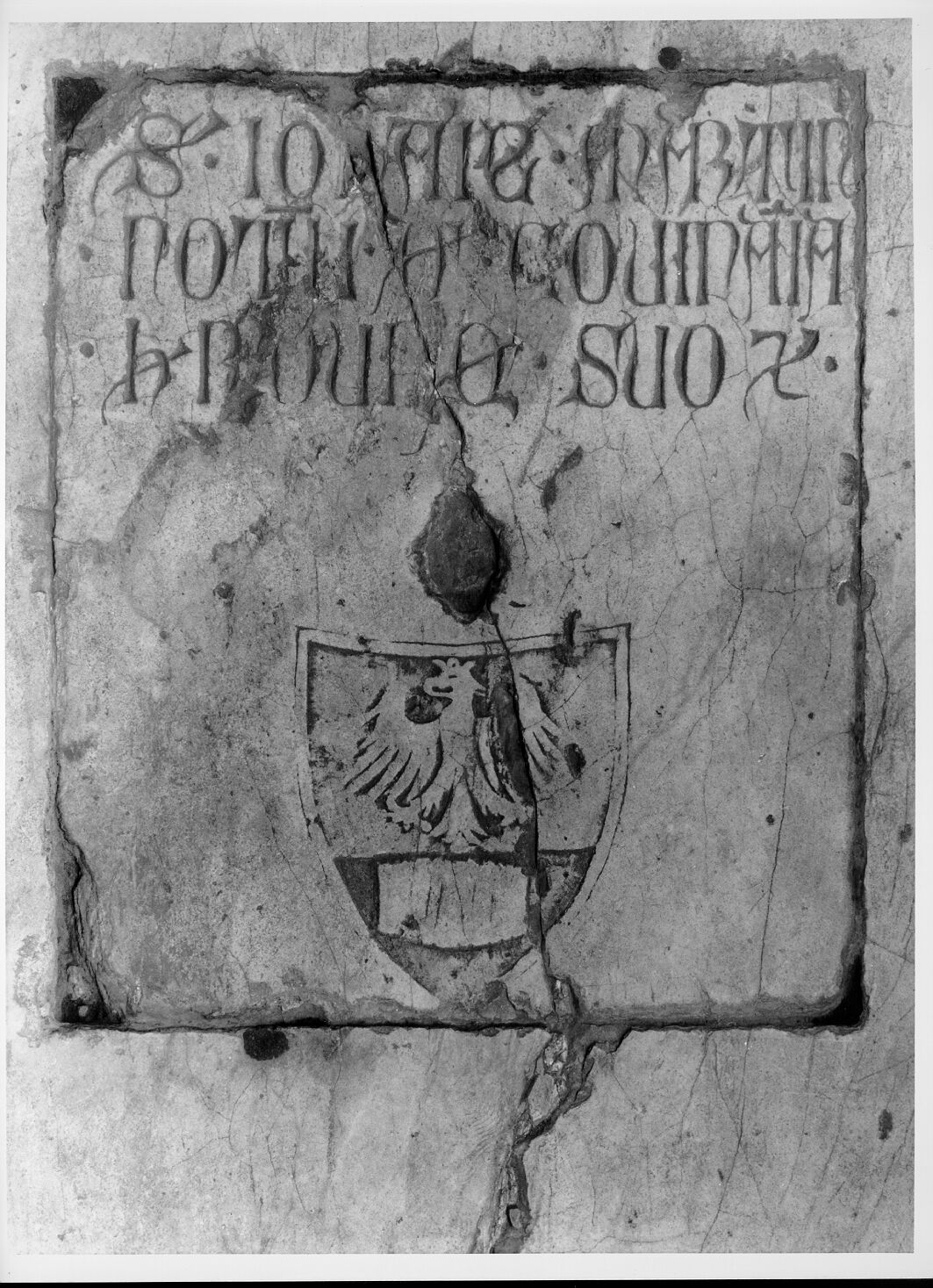 Giovanni di Martino, notaio (lastra tombale) - bottega pisana (fine sec. XIV)
