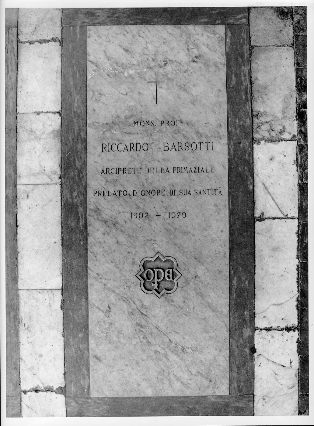 Riccardo Barsotti, arciprete (lastra tombale) - bottega pisana (sec. XX)