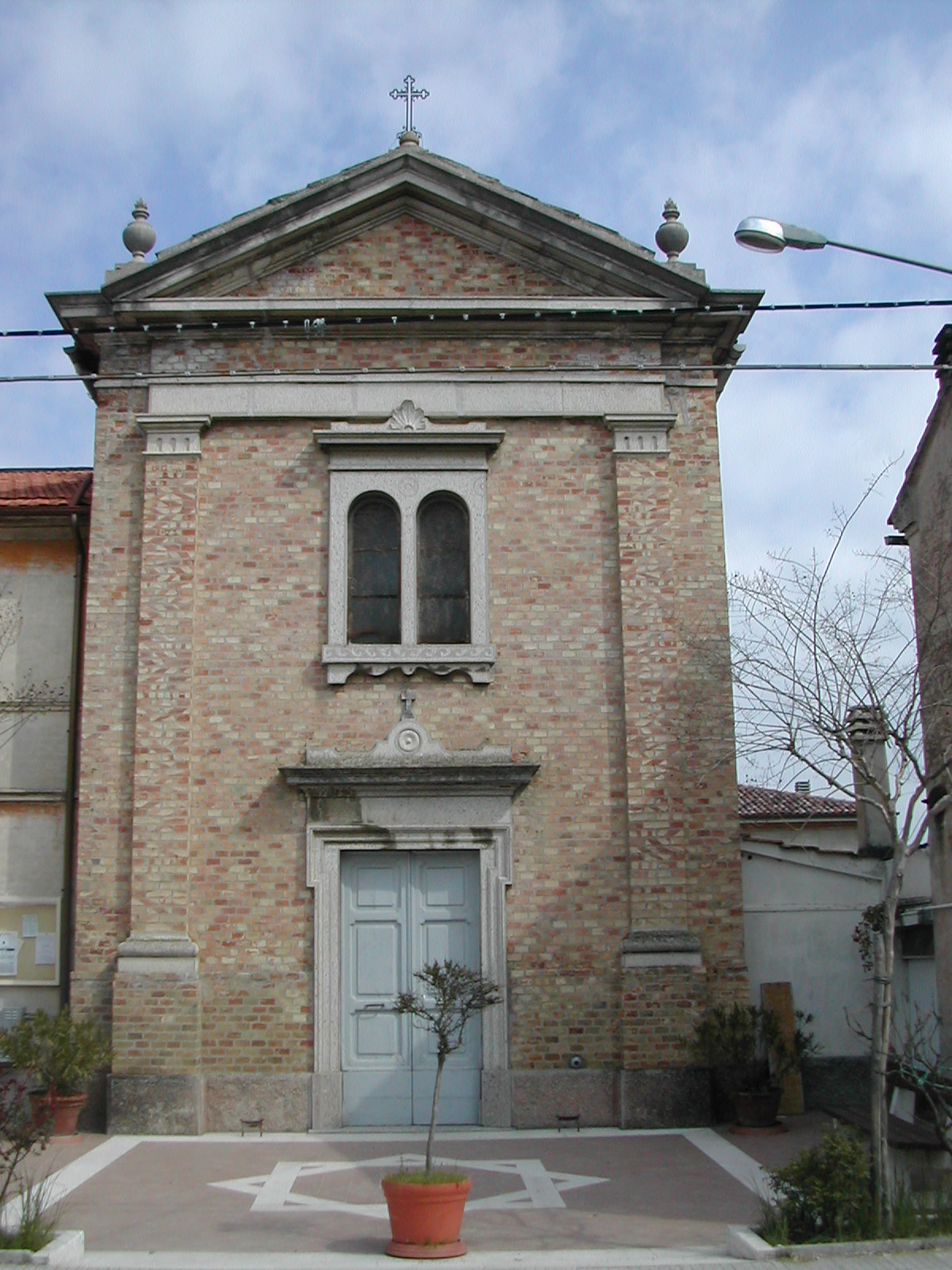 Chiesa di S. Maria di Lourdes (chiesa) - Montemarciano (AN) 
