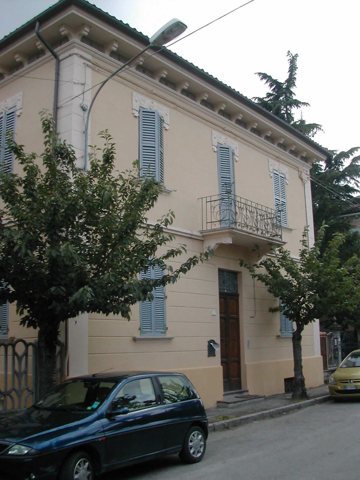 Villino monofamiliare (villino monofamiliare) - Fabriano (AN) 