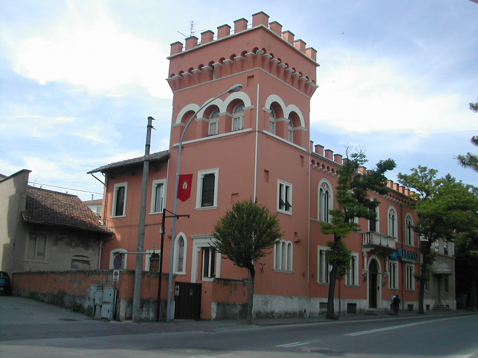 Palazzo dello stabilimento S.A.U.M (palazzo d'abitazione) - Fabriano (AN) 