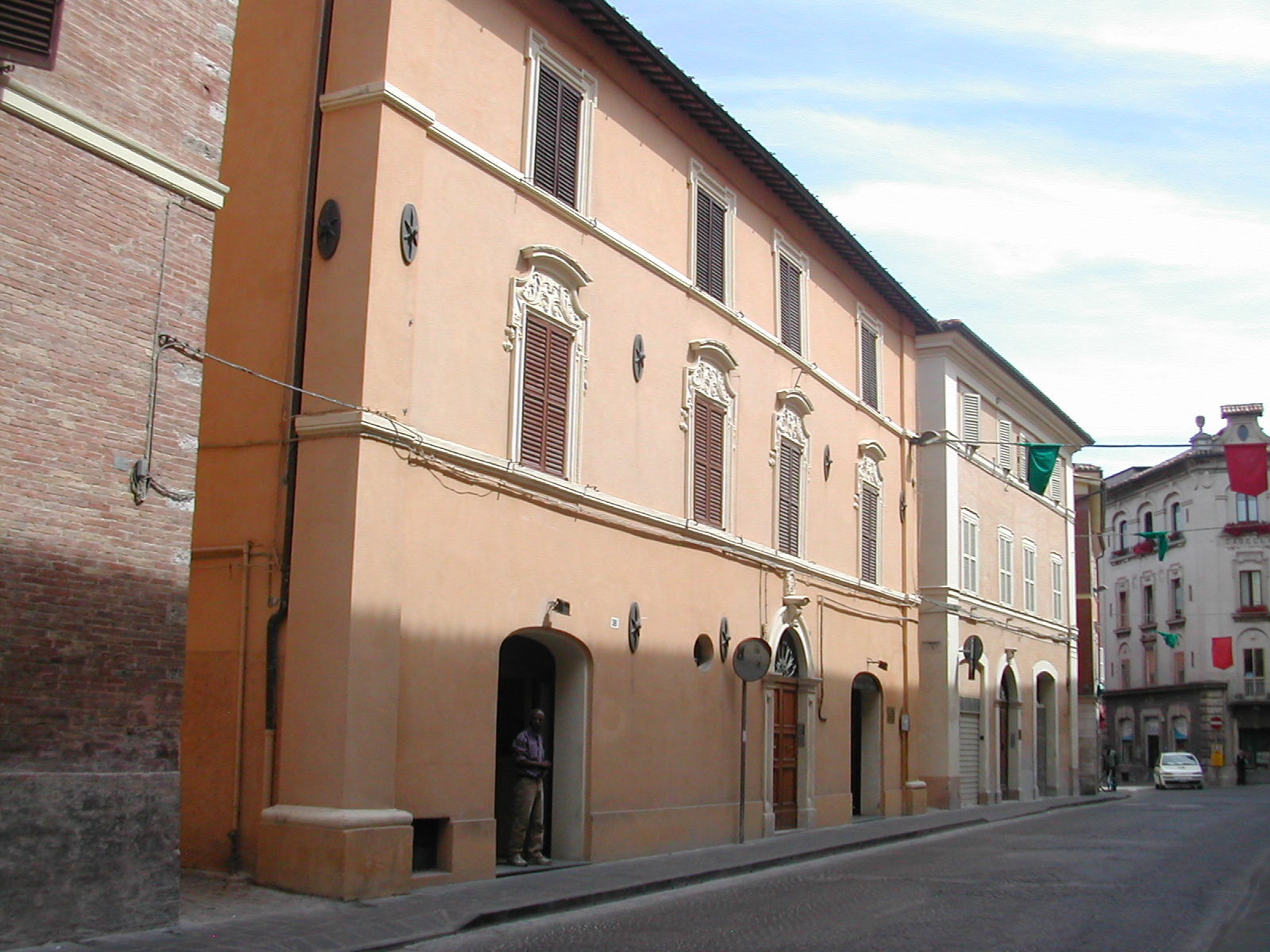 Palazzo Castrica Cruciani (palazzo, signorile) - Fabriano (AN) 