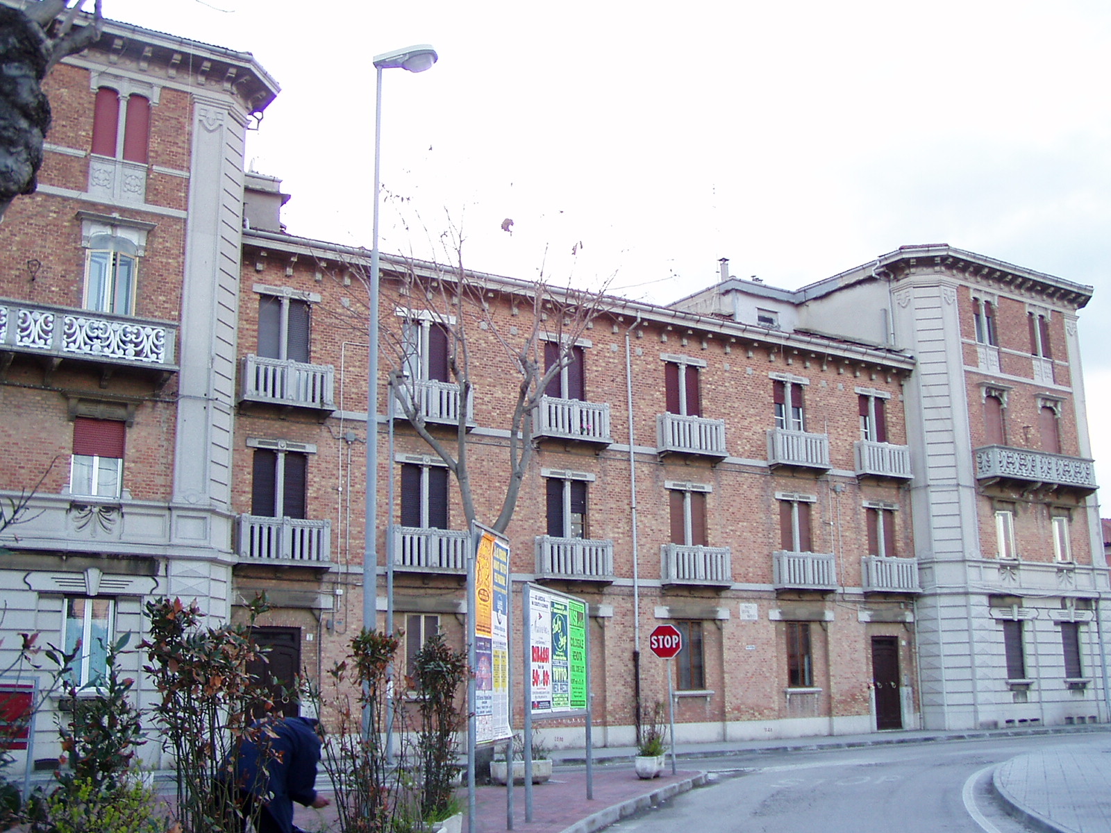 Palazzo dei ferrovieri (palazzo, di appartamenti) - Falconara Marittima (AN) 