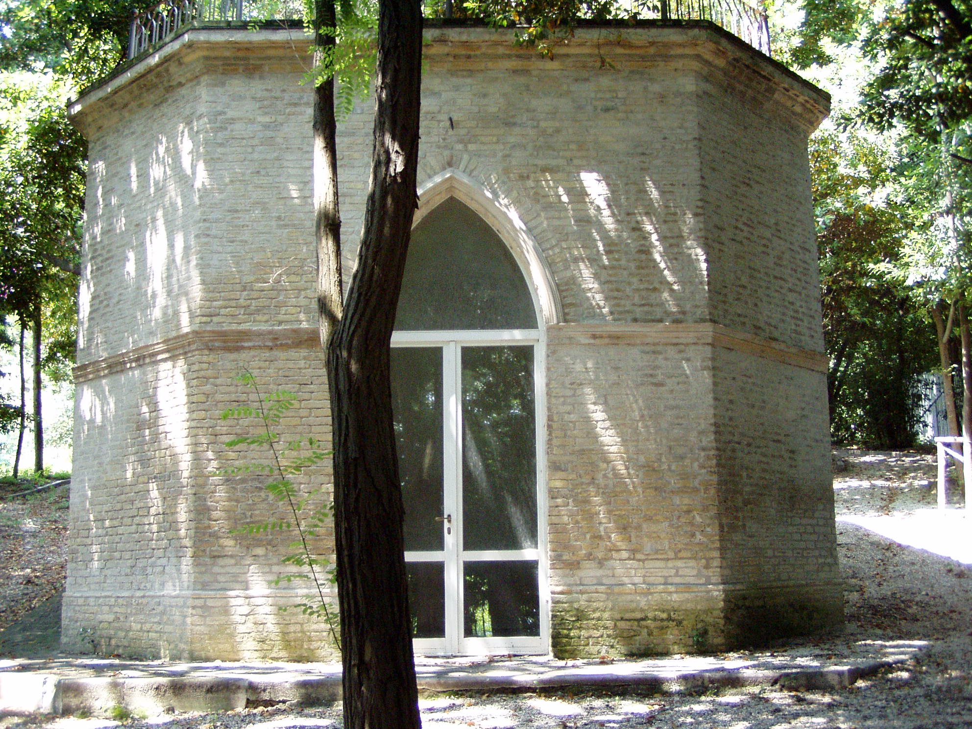 Tempietto del Parco di Villa Gussi (cappella, privata) - Ancona (AN) 