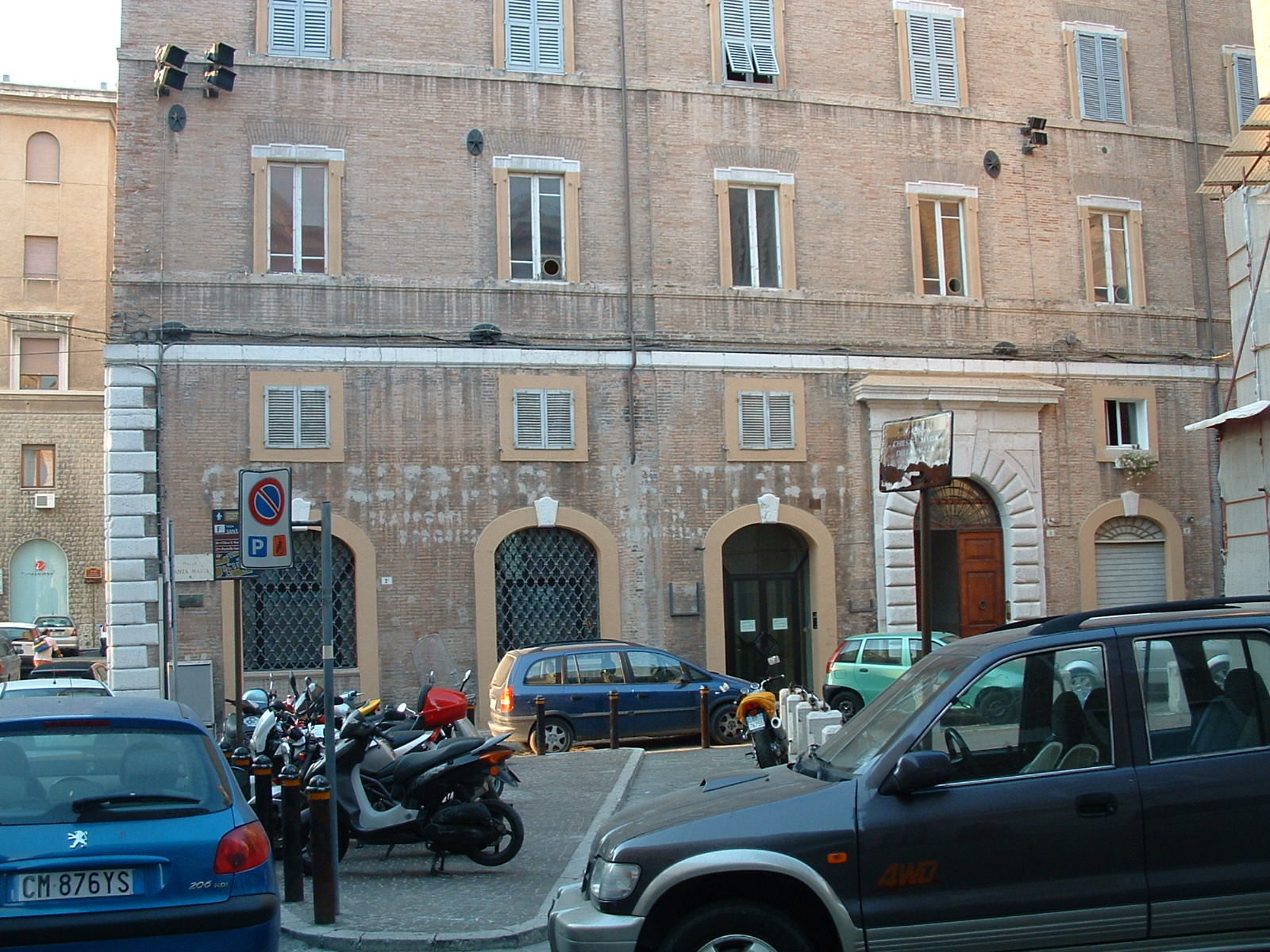 Palazzo di appartamenti (palazzo, di appartamenti) - Ancona (AN) 