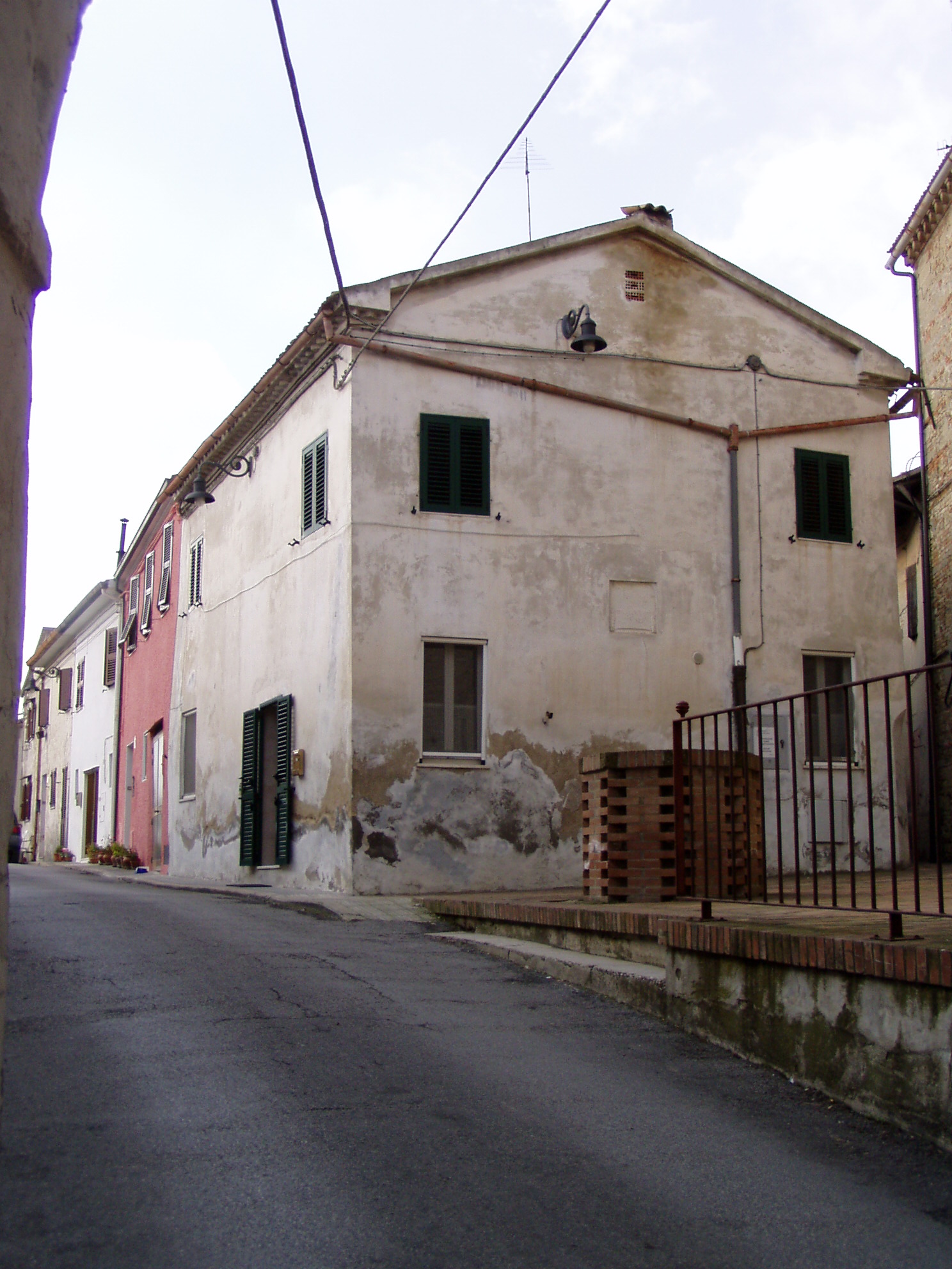 Casa dei Montecchi (casa in linea) - Ancona (AN) 