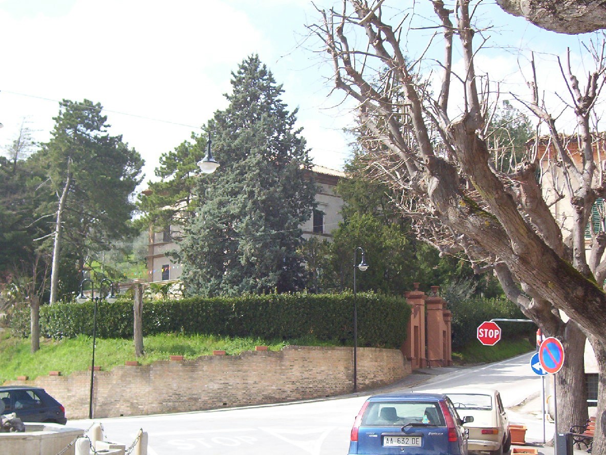 Villa suburbana (villa suburbana) - Poggio San Marcello (AN) 