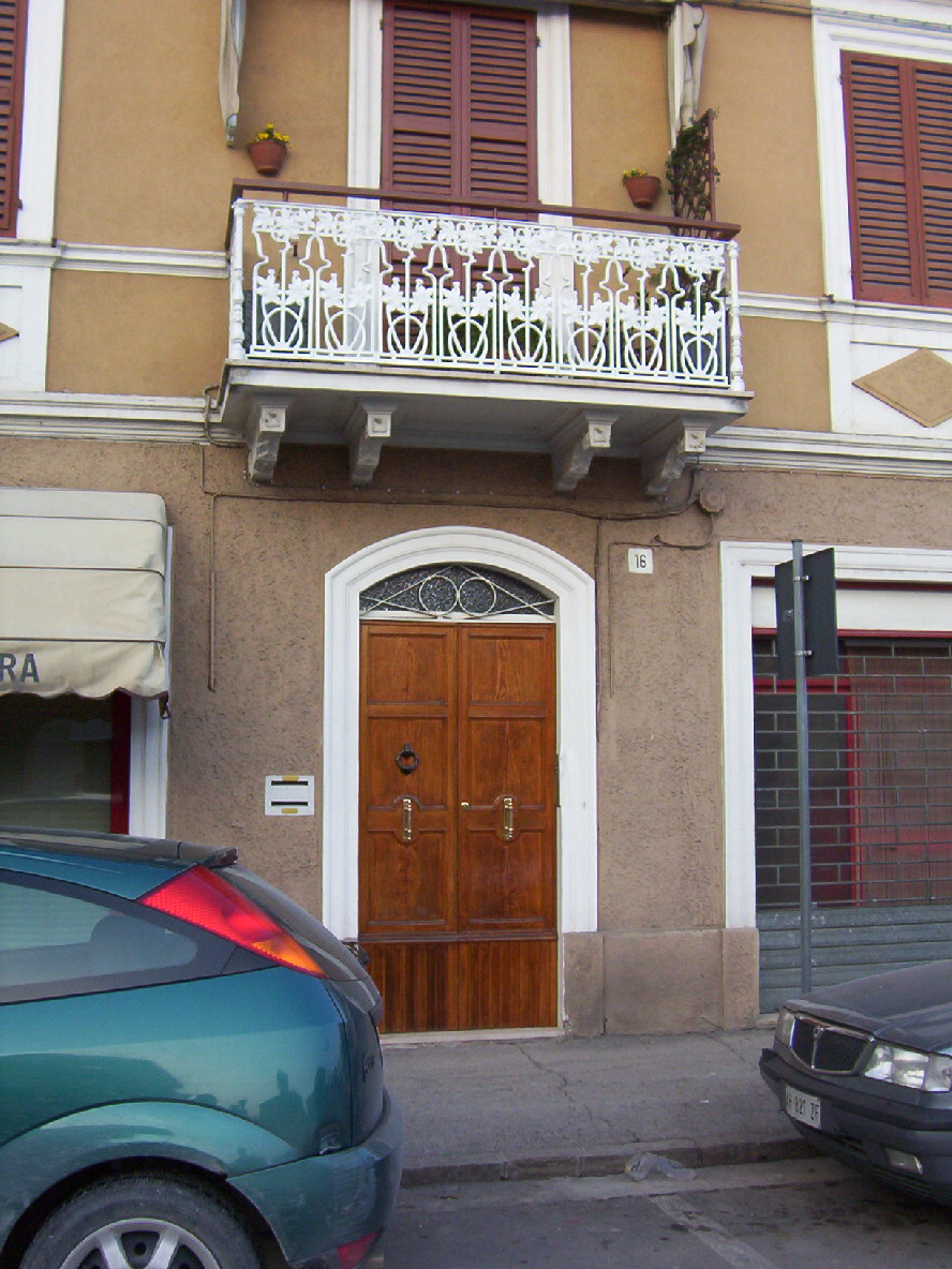 Casa in linea (casa in linea, di testata) - Jesi (AN) 