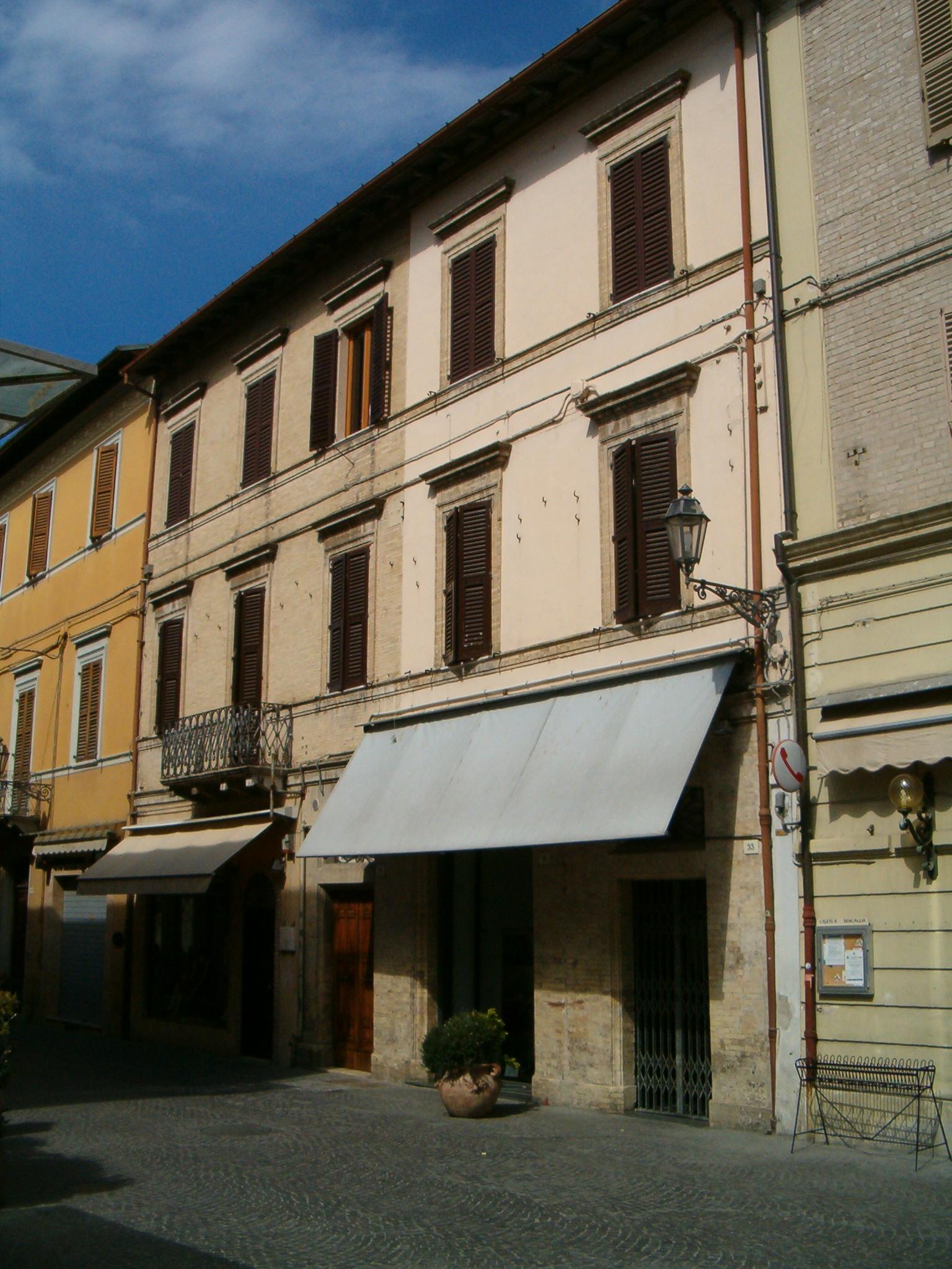 Palazzo di appartamenti (palazzo, di appartamenti) - Senigallia (AN) 