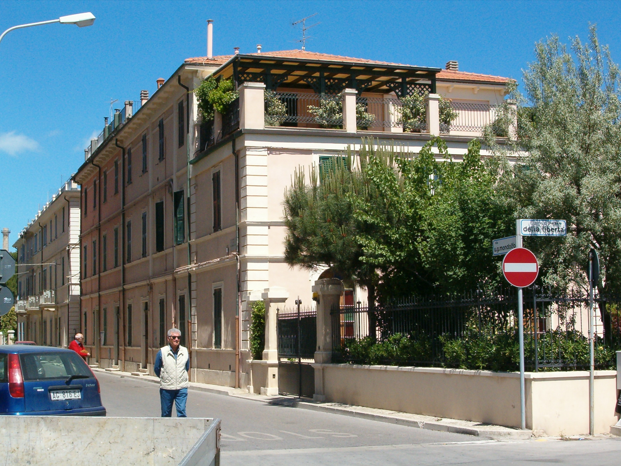 Palazzo di appartamenti (palazzo, di appartamenti) - Senigallia (AN) 