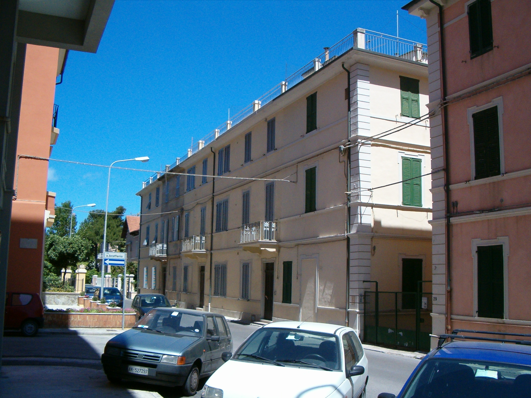 Palazzo di appartamenti (palazzo, di appartamenti) - Senigallia (AN) 