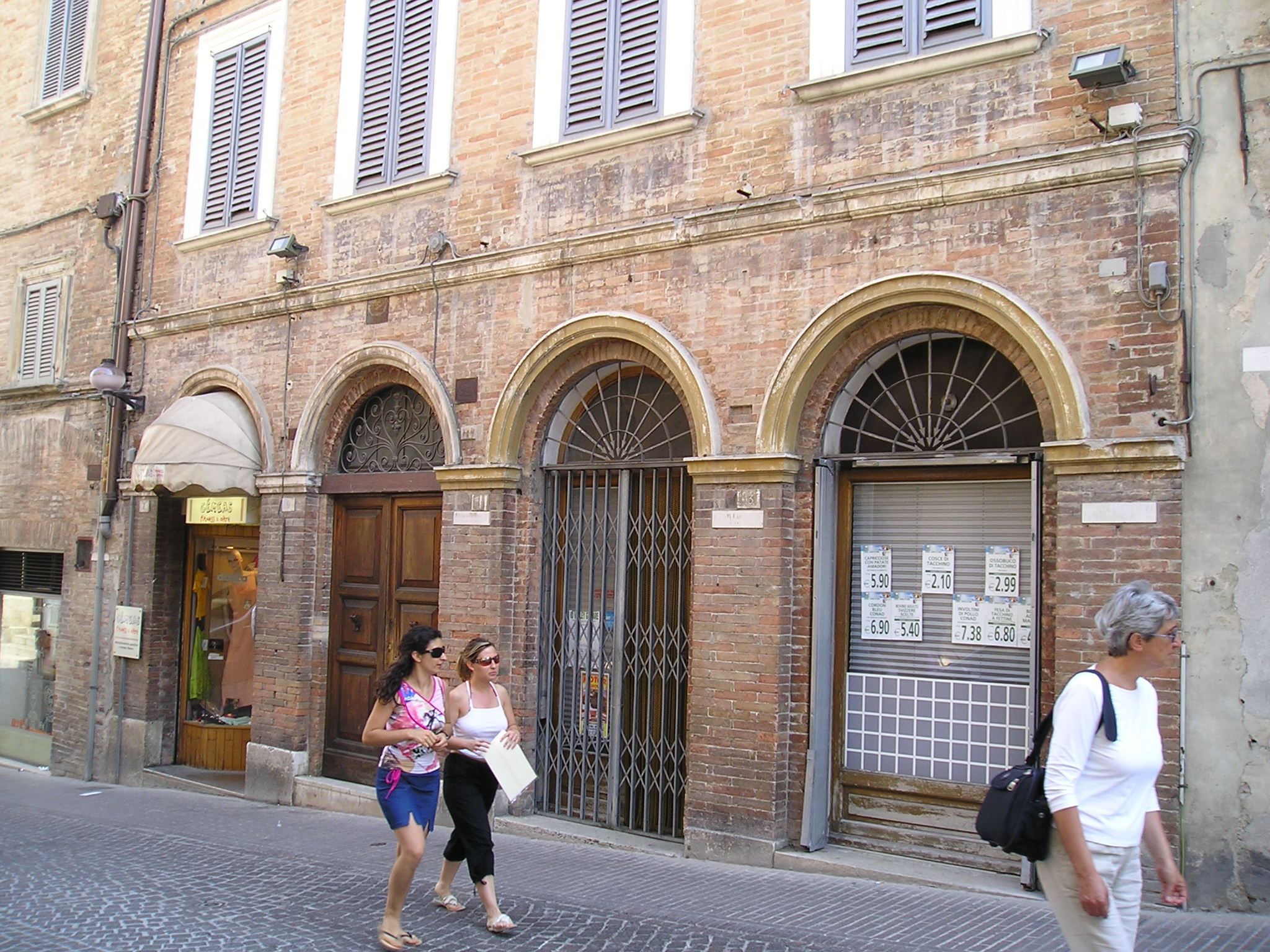Palazzo di appartamenti (palazzo, di appartamenti) - Urbino (PU) 