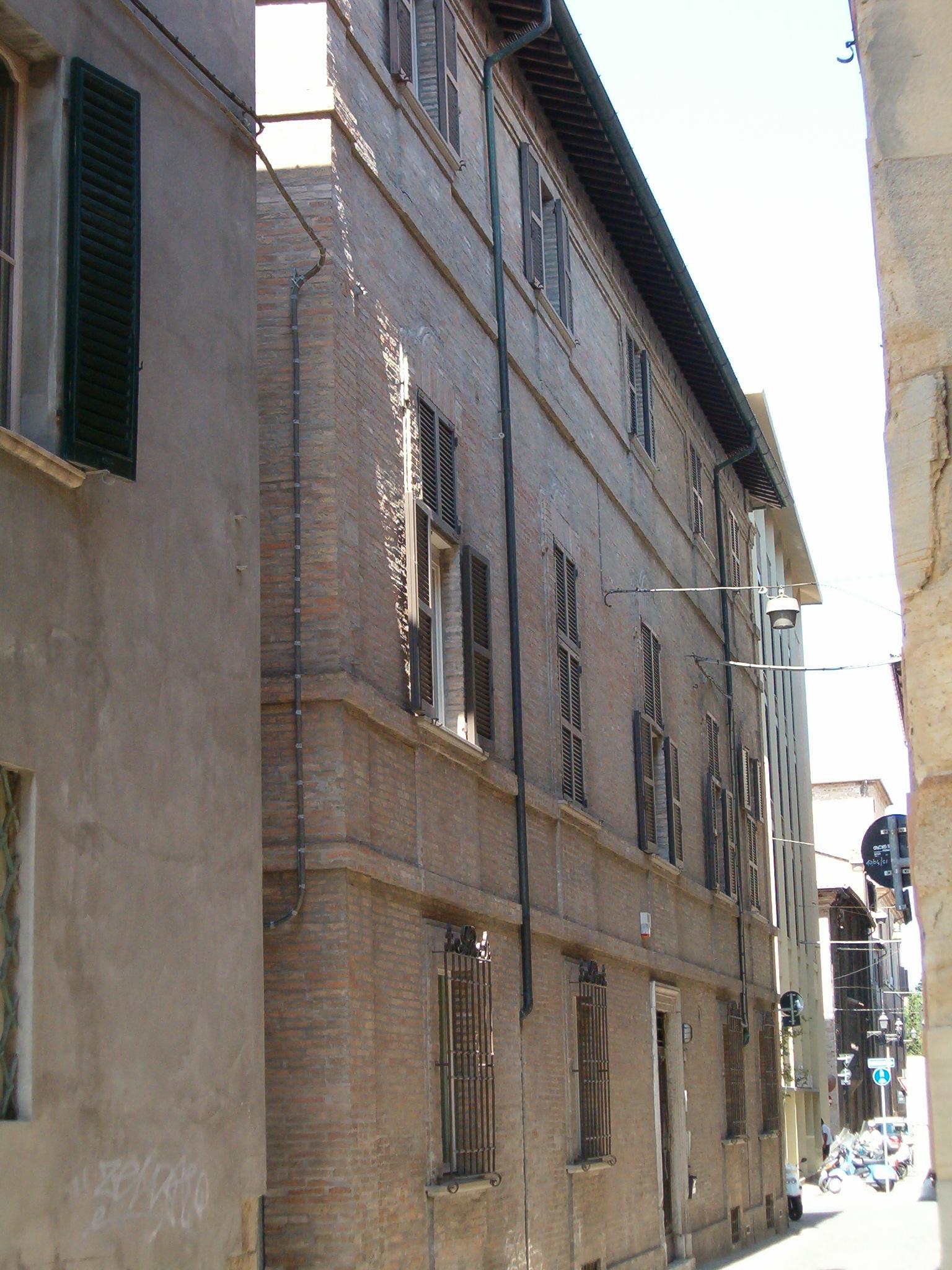 Palazzo di appartamenti (palazzo, di appartamenti) - Pesaro (PU) 