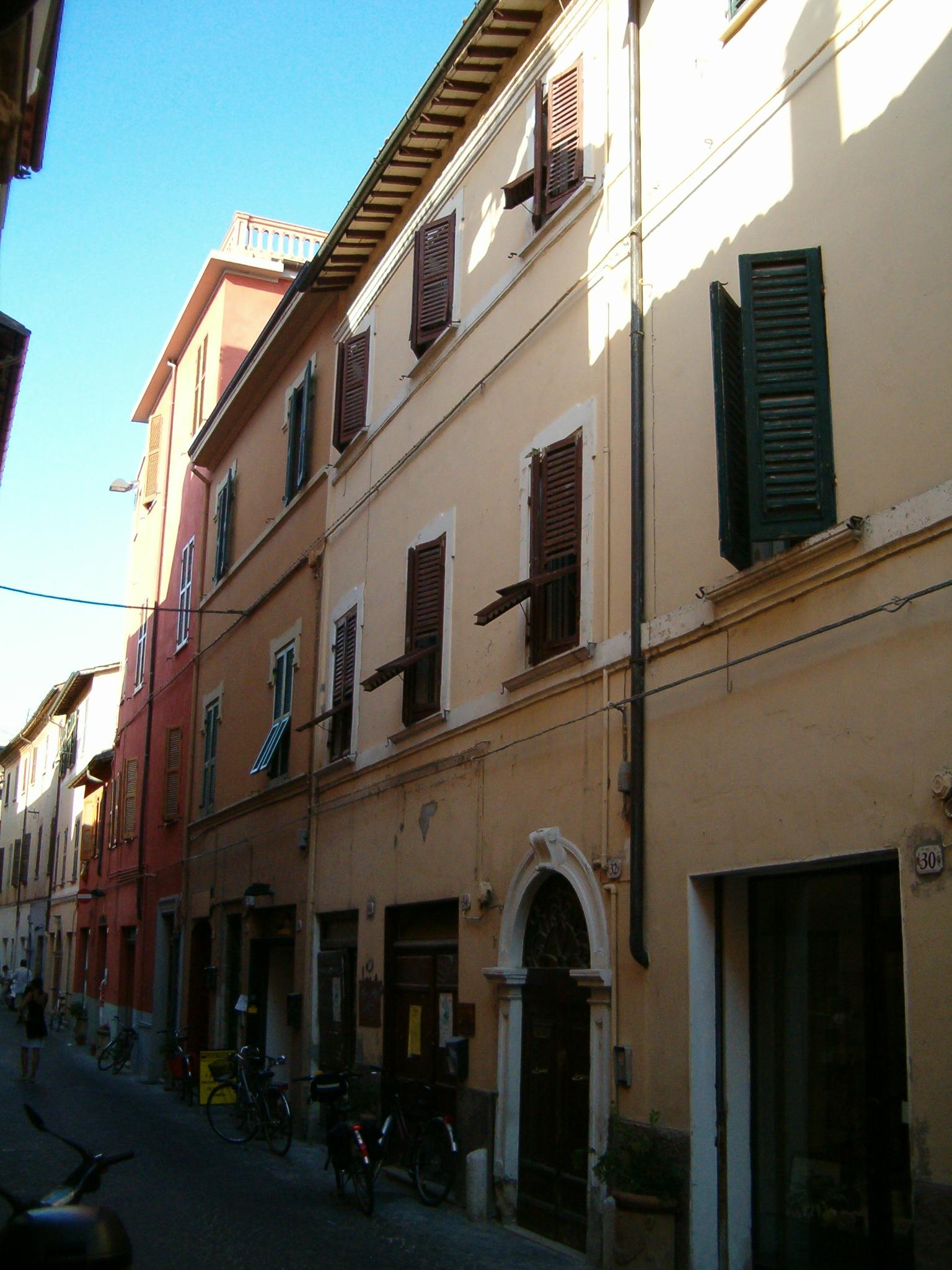 Palazzo di appartamenti (palazzo, di appartamenti) - Pesaro (PU) 
